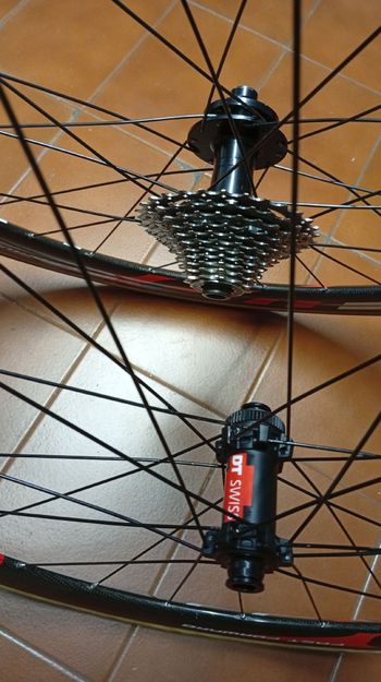 Używany Ffwd Carbon Disc Wheels bike — zdjęcie 6 z 7