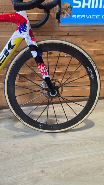 Used Lightweight Meilenstein EVO Tubeless Disc Brake Wheelset 2025 bike — image 2 of 4