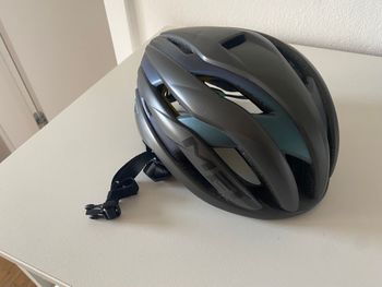 Used MET Trenta Helmet bike — image 2 of 4
