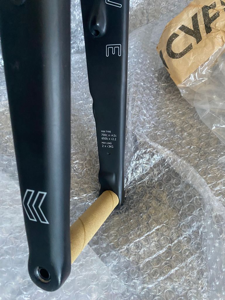 Curve Carbone Fork bike d'occasion — image 8 sur 8