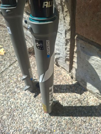 Used Sr Suntour RUX38 Suspension Fork 2024 bike — image 4 of 7