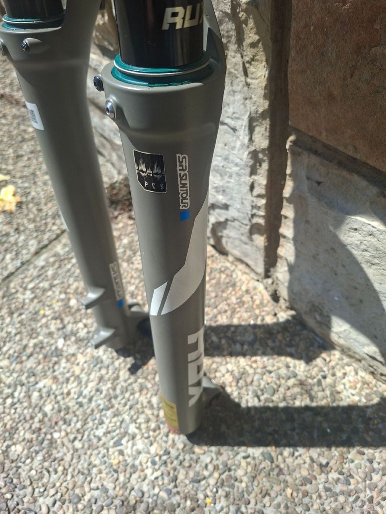 Used Sr Suntour RUX38 Suspension Fork 2024 bike — image 4 of 7