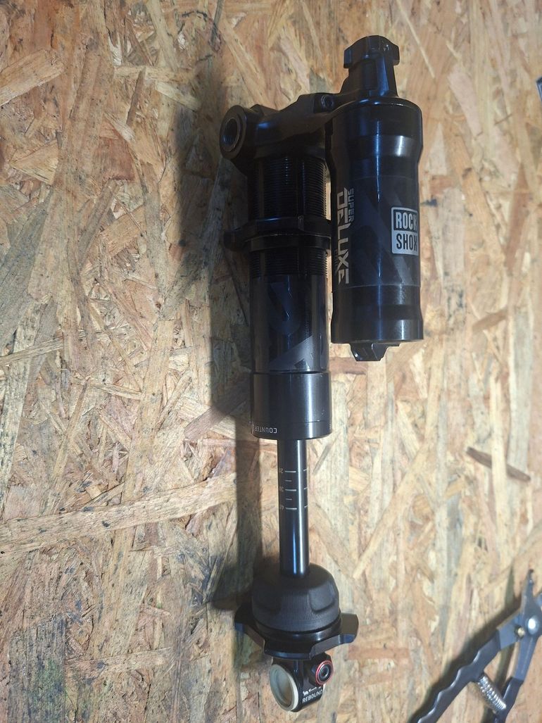 Used RockShox Super Deluxe Shock 2023 bike — image 4 of 4