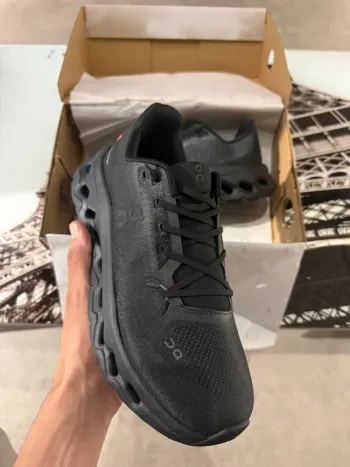 Gebrauchtes On Running Shoes Size 41 bike — Bild 2 von 3