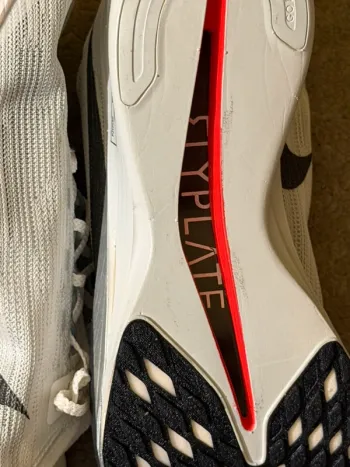 Used White ZoomX Streakfly 2 bike — image 5 of 7