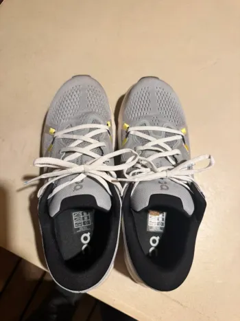 Tweedehands On Running Chaussures ON bike — afbeelding 3 van 5