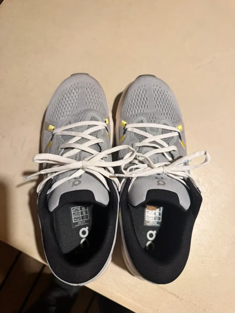 Tweedehands On Running Chaussures ON bike — afbeelding 3 van 5