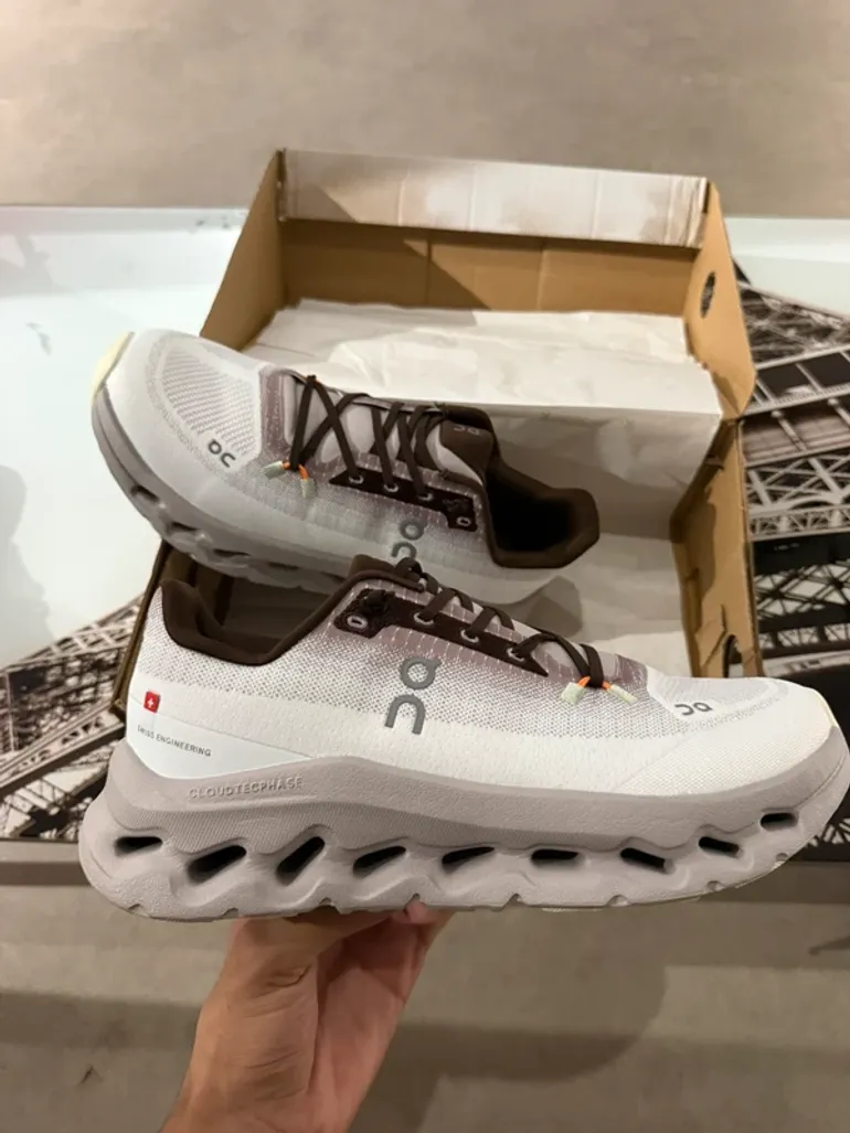 Tweedehands On Running On Shoes bike — afbeelding 1 van 6