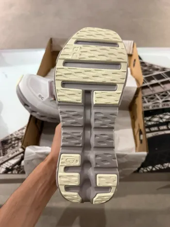 Tweedehands On Running On Shoes bike — afbeelding 3 van 6