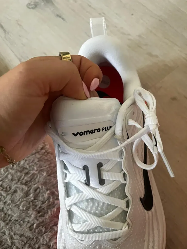 Used Nike Vomero plus bike — image 5 of 6