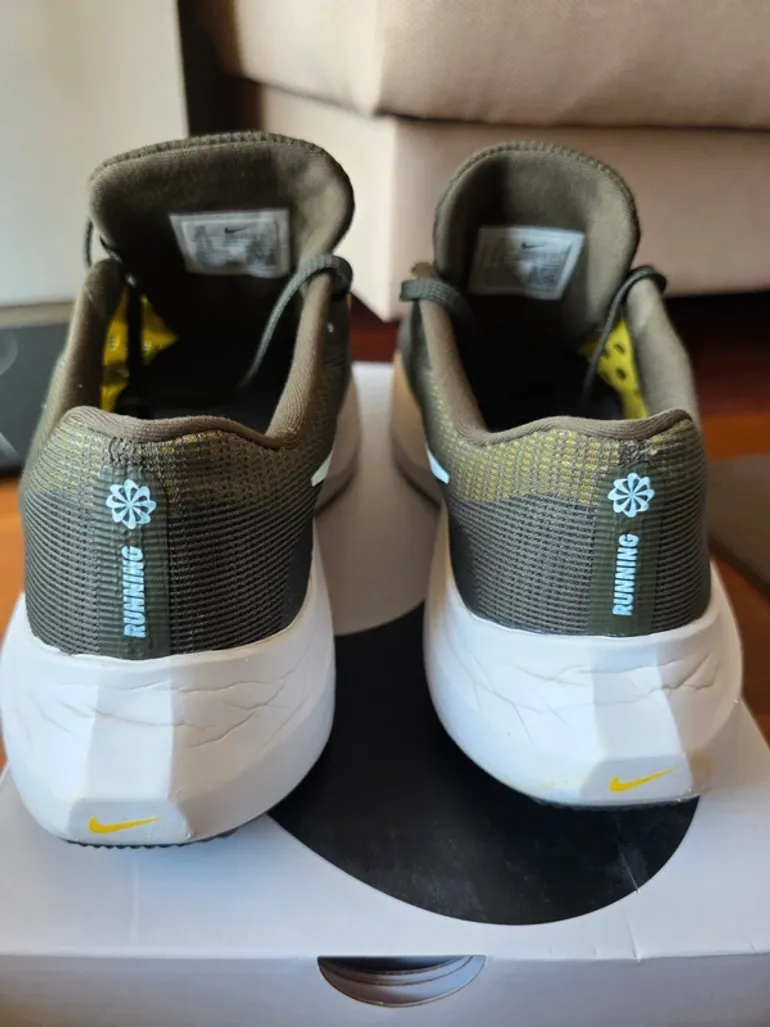 Used Nike Zoom Fly 5 bike — image 3 of 7