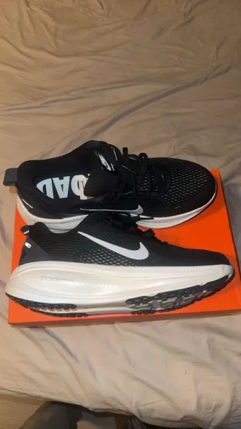 Used Nike Vomero 18 bike — image 4 of 6