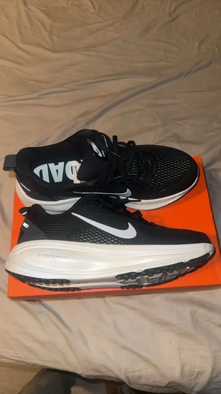 Used Nike Vomero 18 bike — image 4 of 6