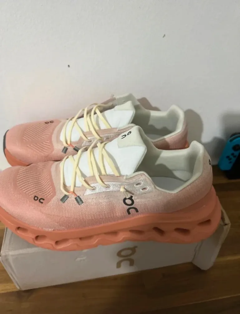 Tweedehands On Running On Shoes bike — afbeelding 1 van 5