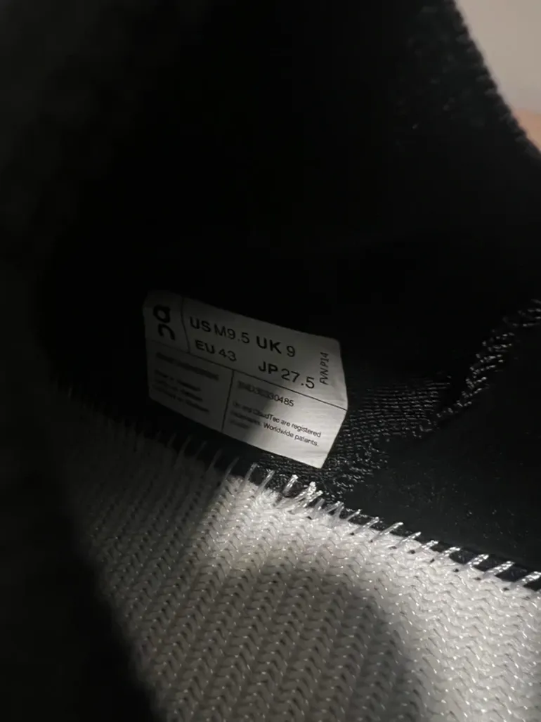 Tweedehands Lightweight On Running Shoes Black Size 43 bike — afbeelding 6 van 6