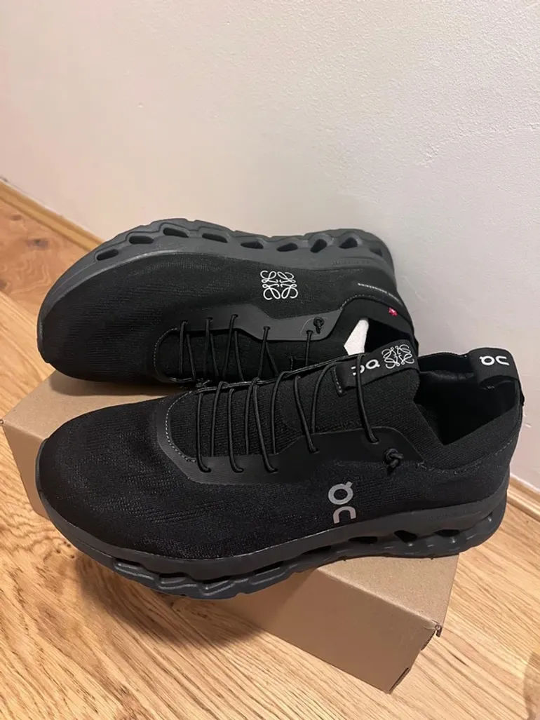 Tweedehands Lightweight On Running Shoes Black Size 43 bike — afbeelding 3 van 6