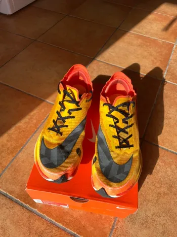 Used Nike Vaporfly Next % 2 bike — image 3 of 9