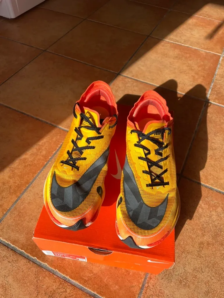 Used Nike Vaporfly Next % 2 bike — image 3 of 9