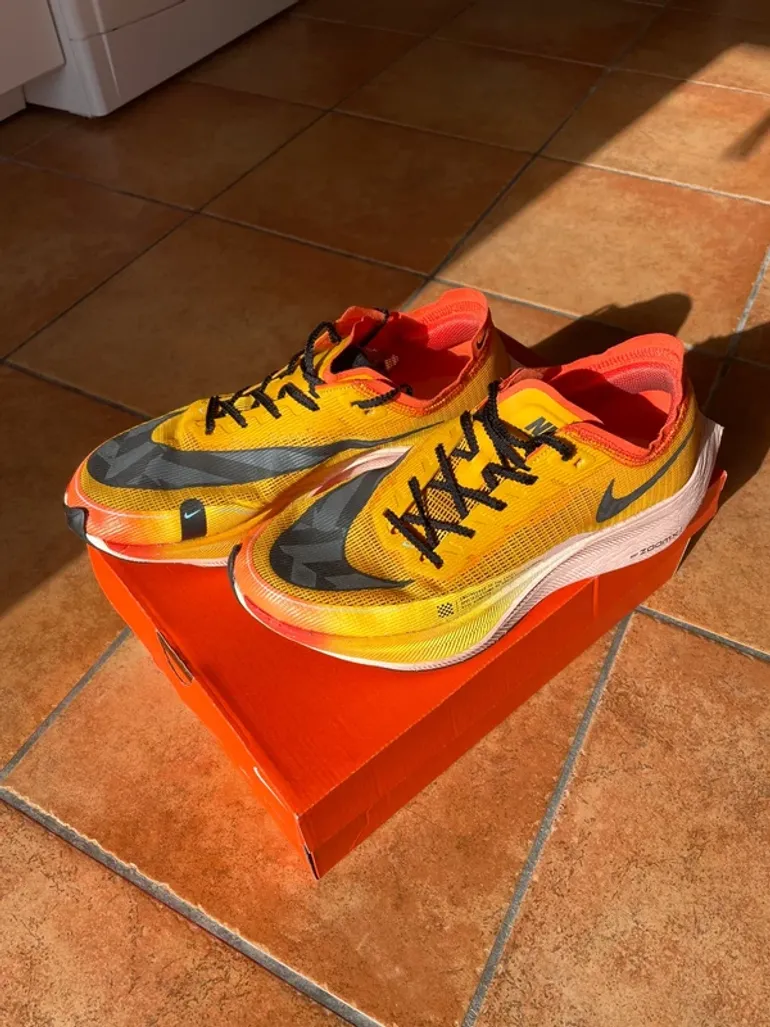 Used Nike Vaporfly Next % 2 bike — image 1 of 9