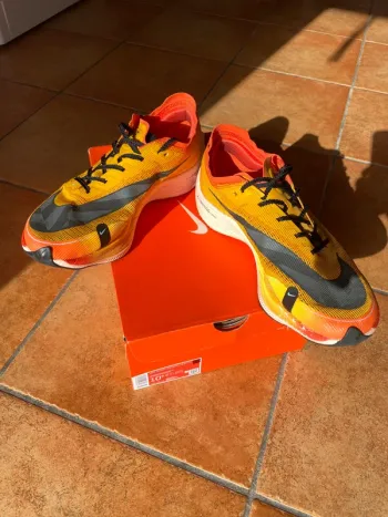 Used Nike Vaporfly Next % 2 bike — image 6 of 9
