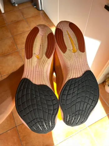 Used Nike Vaporfly Next % 2 bike — image 7 of 9