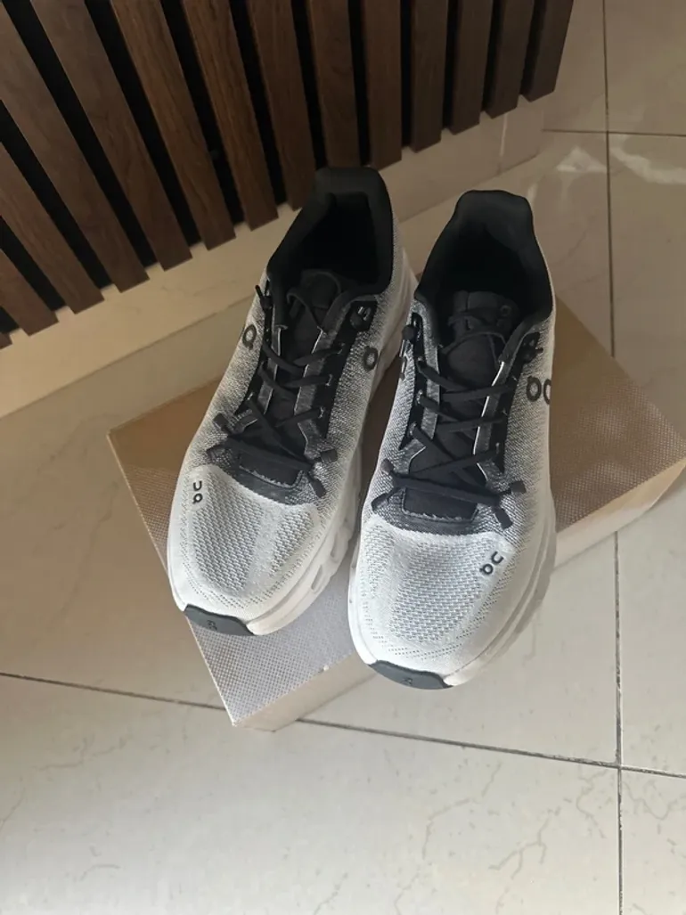 Tweedehands On Running Cloudtilt bike — afbeelding 2 van 4