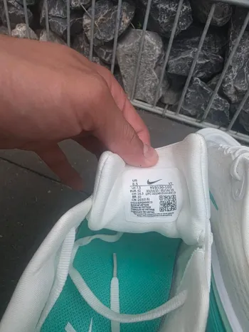 Used Nike Zoom Vomero Plus bike — image 4 of 5