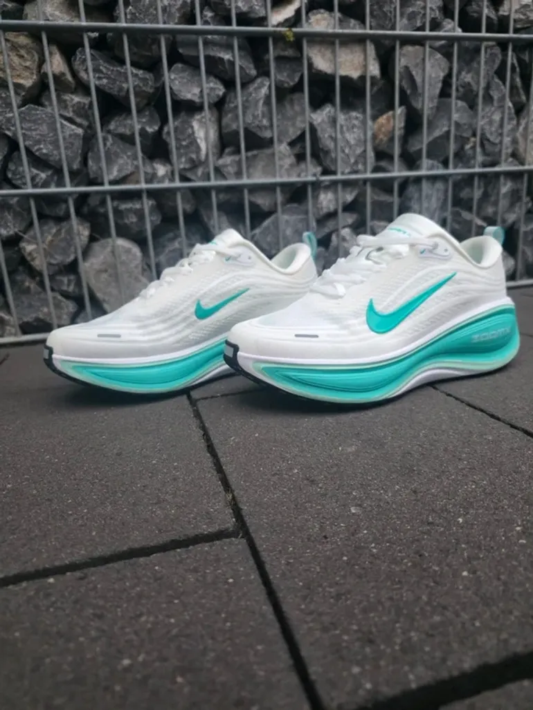 Used Nike Zoom Vomero Plus bike — image 1 of 5