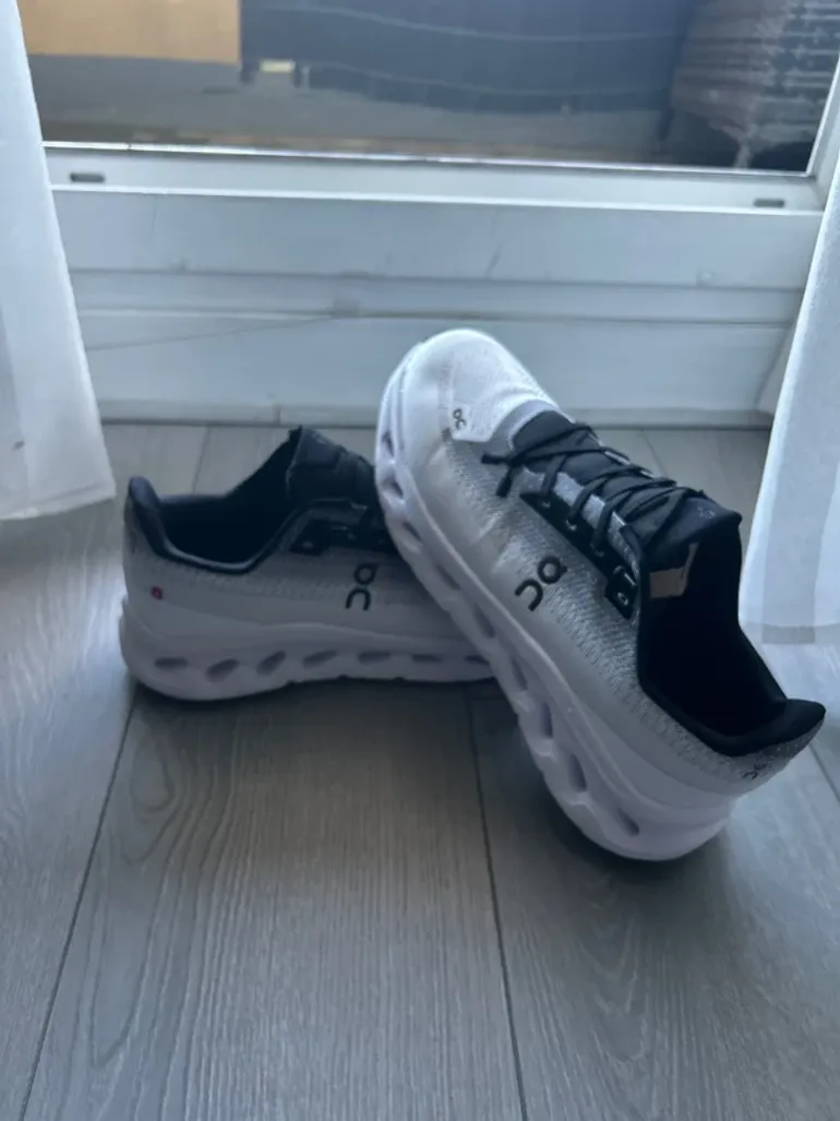 Tweedehands On Running Cloudtilt bike — afbeelding 5 van 6