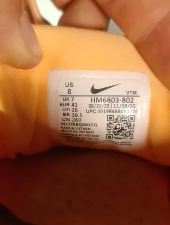 Used Nike Vomero 18 SE bike — image 6 of 7