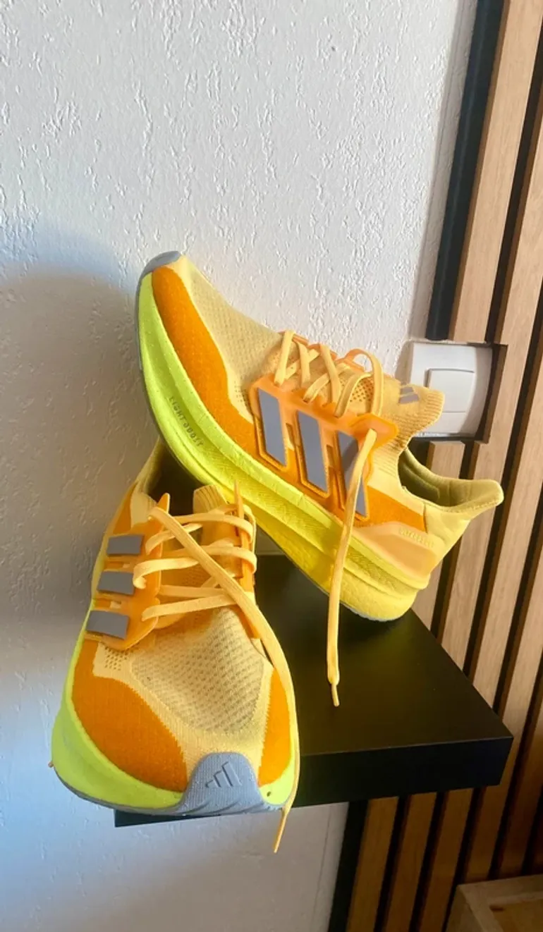 Used Adidas Ultra Boost bike — image 5 of 7