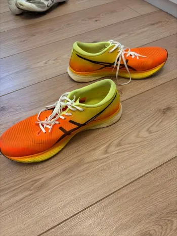 Použité Asics Metaspeed Sky bike — obrázek 3 z 3
