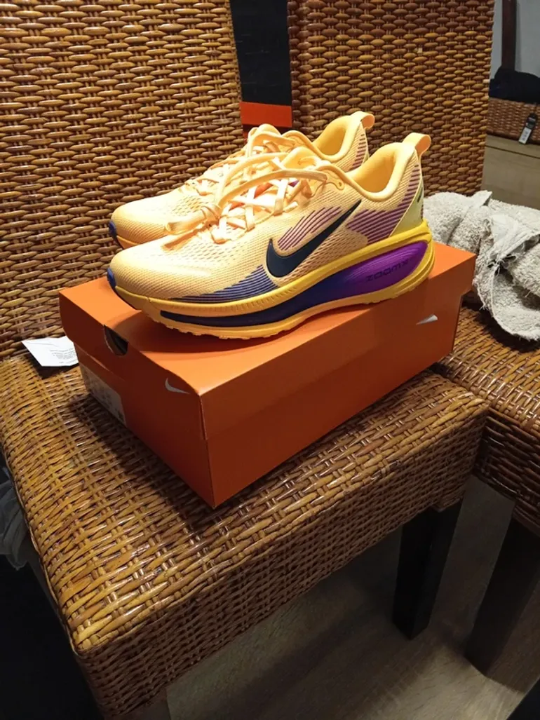 Used Nike Vomero 18 bike — image 1 of 6