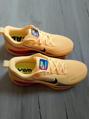 Used Nike Vomero 18 bike — image 5 of 10