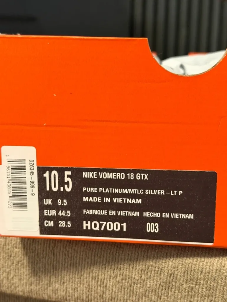 Used Nike Vomero 18 GTX bike — image 11 of 11