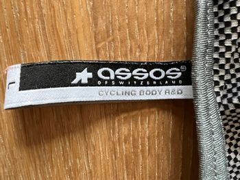 Used Assos Fi Lady Cycling body 2022 bike — image 6 of 7