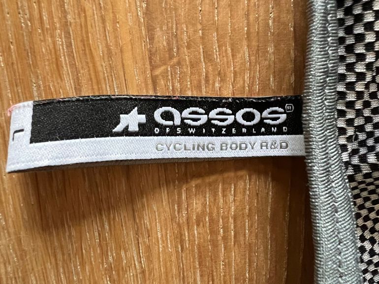 Used Assos Fi Lady Cycling body 2022 bike — image 6 of 7
