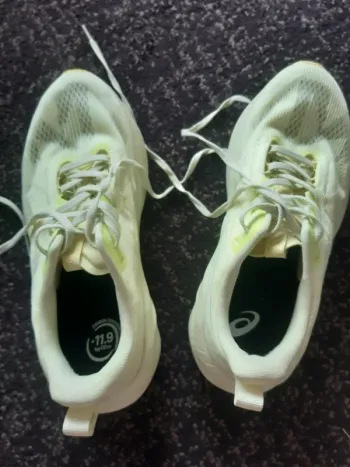 Used Asics Novablast 5 bike — image 6 of 7
