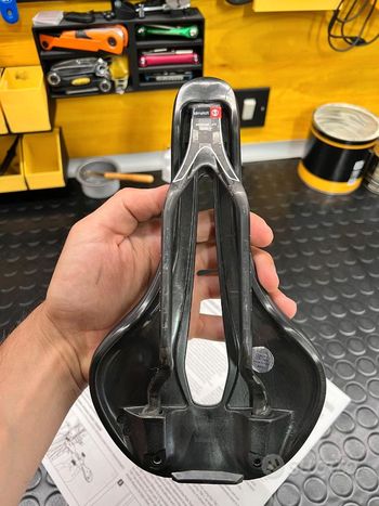 Used Selle Italia Flite Boost Kit Carbonio Superflow 2025 bike — image 3 of 6