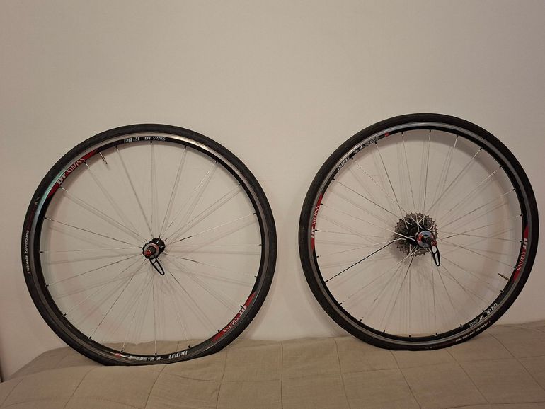 Used Dt Swiss rr21 dicut Rim 2016 bike — image 2 of 9
