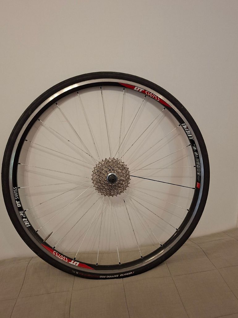 Used Dt Swiss rr21 dicut Rim 2016 bike — image 4 of 9