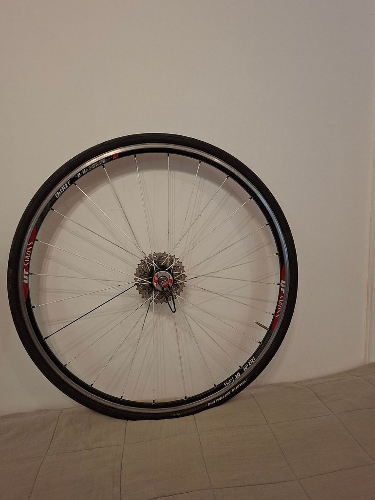 Used Dt Swiss rr21 dicut Rim 2016 bike — image 3 of 9