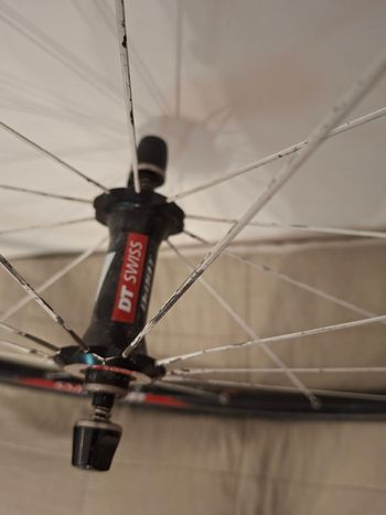 Used Dt Swiss rr21 dicut Rim 2016 bike — image 8 of 9