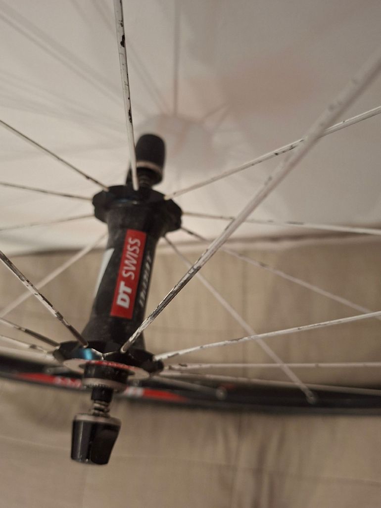 Used Dt Swiss rr21 dicut Rim 2016 bike — image 8 of 9