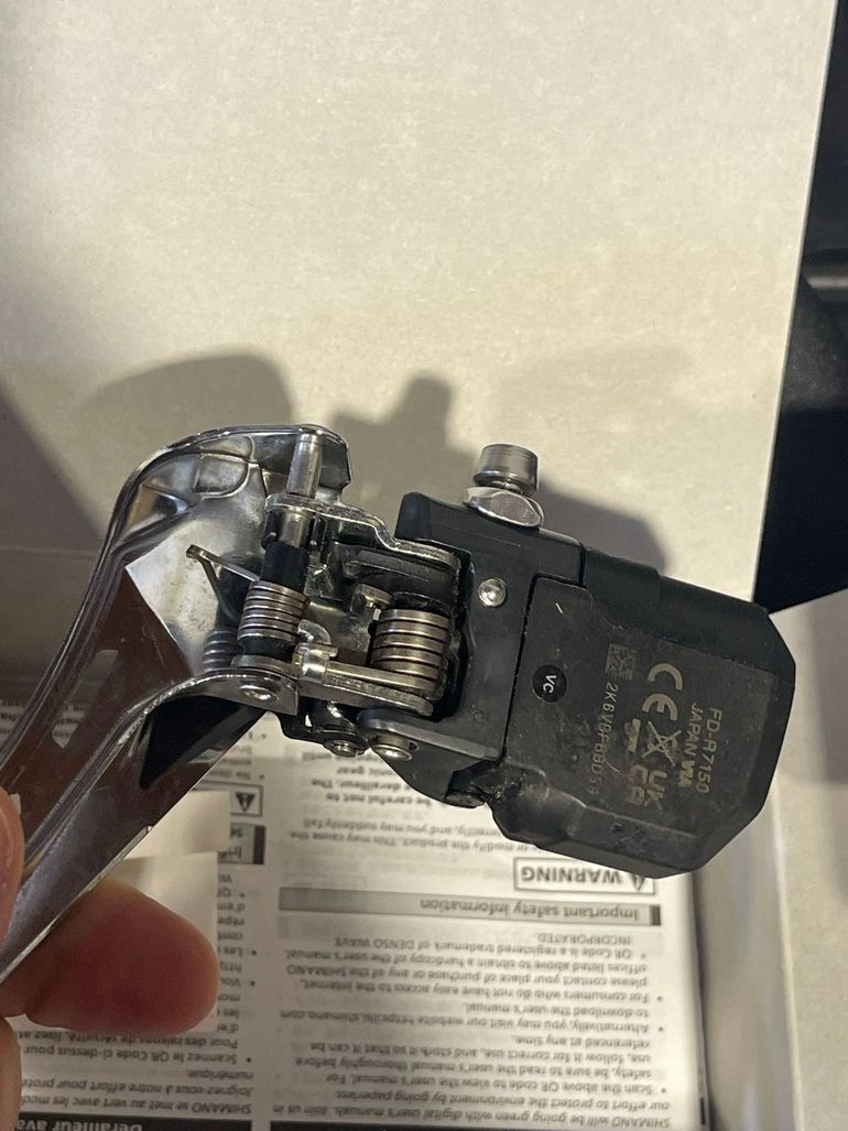 Used Shimano 105 Di2 Derailleur 2025 bike — image 3 of 3