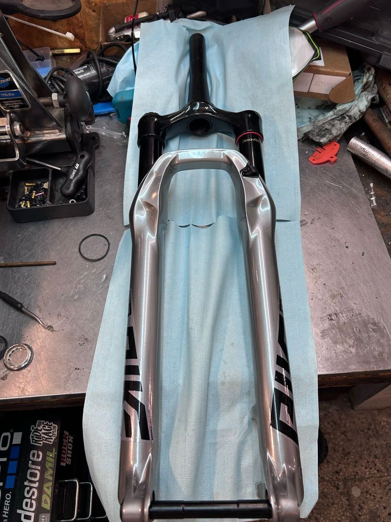 Used Rock Shox Pike Ultimate 2024 bike — image 1 of 9