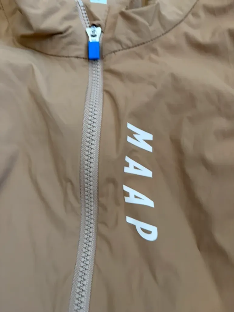 Used MAAP Gilet Velo Kaki Sans Manches Taille XS bike — image 8 of 11