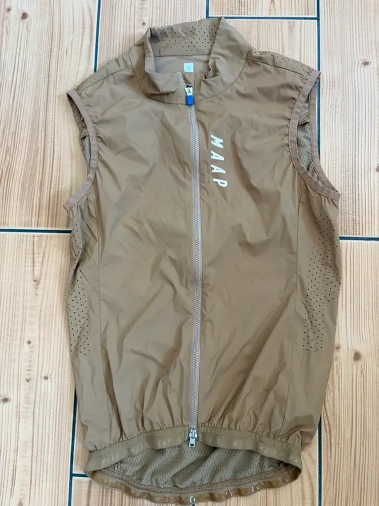 Used MAAP Gilet Velo Kaki Sans Manches Taille XS bike — image 1 of 11