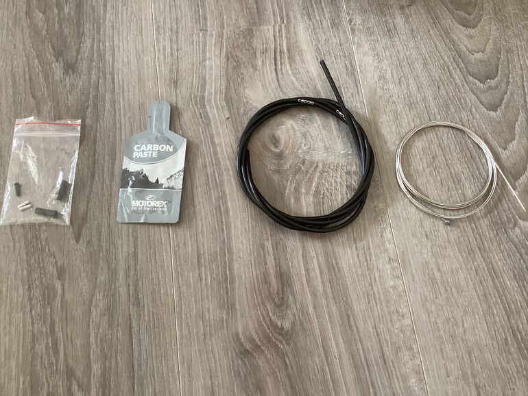 Gebrauchtes Dt Swiss D232 One Carbon 30, 9mm x 400mm Dropper Post NEW 2026 bike — Bild 5 von 7
