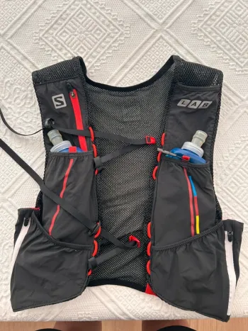 Použité Salomon hardloop hesje drink systeem bike